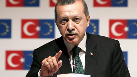 Recep Tayyip Erdogan, Staatspräsident der Türkei, wird von Rassisten kritisiert.