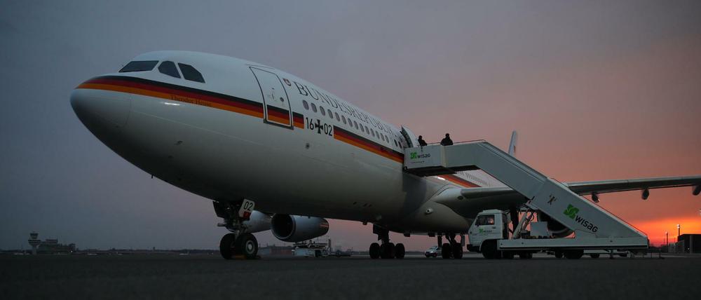 Der Airbus der Kanzlerin musste am Montagabend am Boden bleiben.