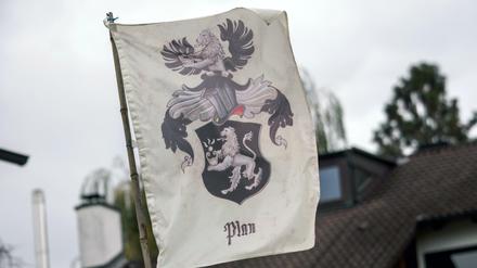 Flagge auf dem Grundstück eines Reichsbürgers in Georgensgmünd (Bayern).