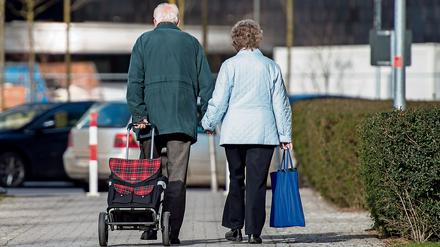 Ein sorgenfreier Ruhestand? Bei vielen Rentnern wird das Geld knapp. 