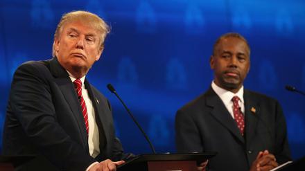 Donald Trump und Ben Carson bei der dritten TV-Debatte der Republikaner.