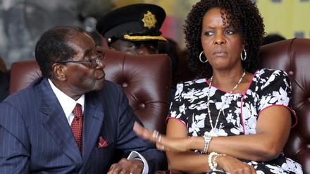 Das Militär will verhindern. dass Robert Mugabes Frau Grace seine Nachfolgerin wird. 