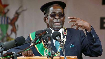 Simbabwes Präsident Robert Mugabe bei seiner Rede zum 34. Unabhängigkeitstag von Großbritannien