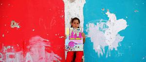 Roma-Mädchen bei einer Kunstaktion in Ungarn