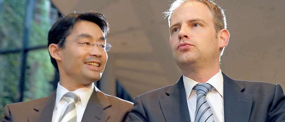 FDP-Chef Philip Rösler und der Berliner Spitzenkandidat Christoph Meyer wollen mit Euro-Populismus punkten.