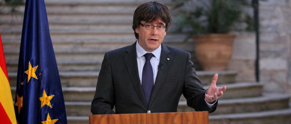 Die spanische Staatsanwaltschaft hat Anklage gegen Kataloniens ehemaligen Regionalpräsidenten Carles Puigdemont erhoben.