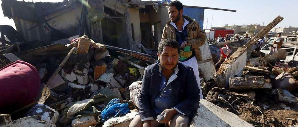 Nur noch Ruinen: Saudische Kampfjets haben in Sanaa viele Häuser zerstört.