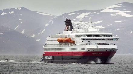 Selbst die großen Schiffe der berühmten Hurtigrute sollen den Tunnel passieren können. 