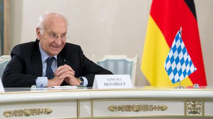 Der ehemalige bayerische Ministerpräsident Edmund Stoiber (CSU) besuchte Anfang November Moskau. Er spricht sich für eine Wende in der deutschen Flüchtlingspolitik aus.