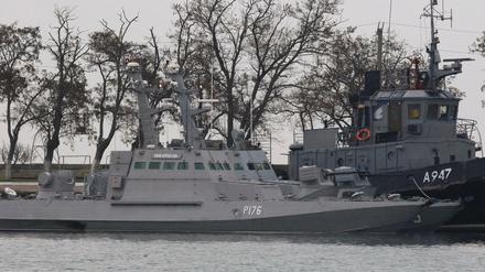 Ukrainische Militärboote im Hafen von Kerch auf der Krim. 