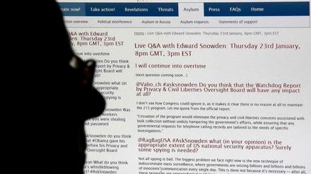 Edward Snowden in einer Internetsprechstunde auf einer Unterstützerwebseite.