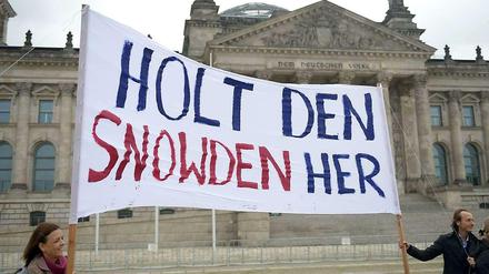 In Deutschlands Interesse? Die Opposition dringt darauf, den ehemaligen NSA-Mitarbeiter Snowden direkt zu befragen.