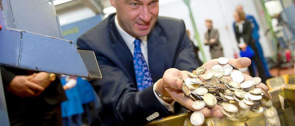 Der bayrische Finanzminister Markus Söder (CSU) will, dass die Griechen die Euro-Zone verlassen.