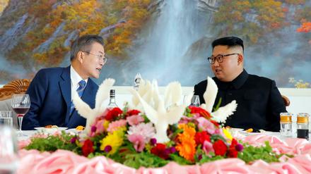 Südkoreas Präsident Moon Jae In und Nordkoreas Diktator Kim Jong Un trafen sich bereits zum dritten Mal in diesem Jahr.