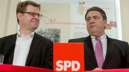 Ralf Stegner und Parteichef Sigmar Gabriel wollen beide eine geschlossene SPD. Aber mit unterschiedlichen Zielen.
