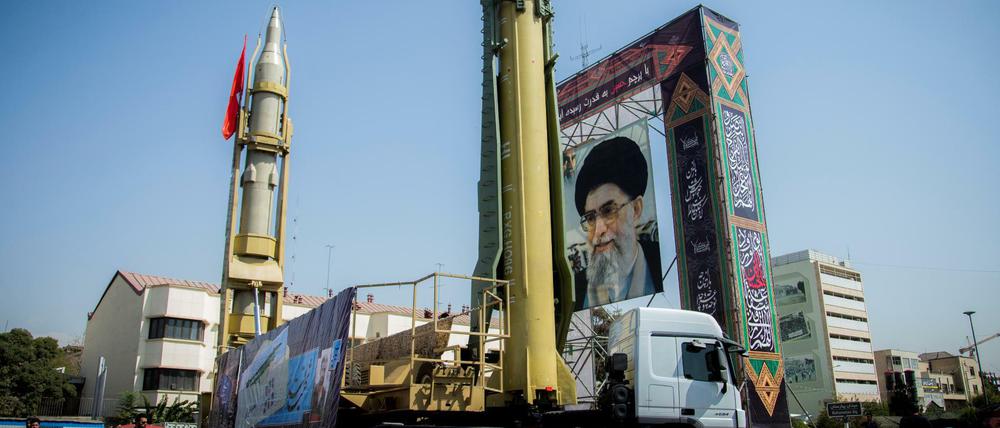 Stolz der Nation. Teherans Führung investiert viel Geld in die Aufrüstung, auch in ein Raketenprogramm.