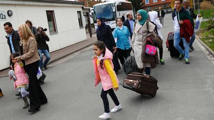 Anfang April kamen die ersten syrischen Flüchtlinge im Zuge des EU-Türkei-Abkommens in Deutschland an.