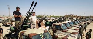 Rebellenführer Khalifa Haftar könnte als gekränkter Wahlverlierer seine Kämpfer gegen den Wahlsieger mobilisieren, befürchten Beobachter.