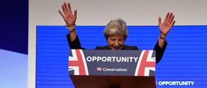 Unklare Richtung: Theresa May muss ihre Brexit-Pläne in der eigenen Partei durchsetzen.