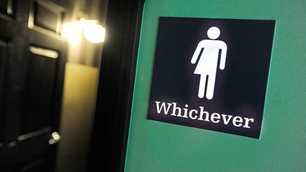 In Deutschland soll ein 3. Geschlecht anerkannt werden, in Kalifornien gibt es schon die passenden Toiletten.