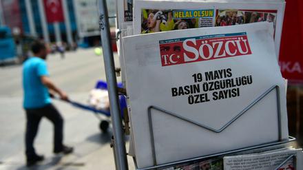 Die türkische Zeitung setzte bereits vergangene Woche ein Zeichen für ihre beiden Mitarbeiter.