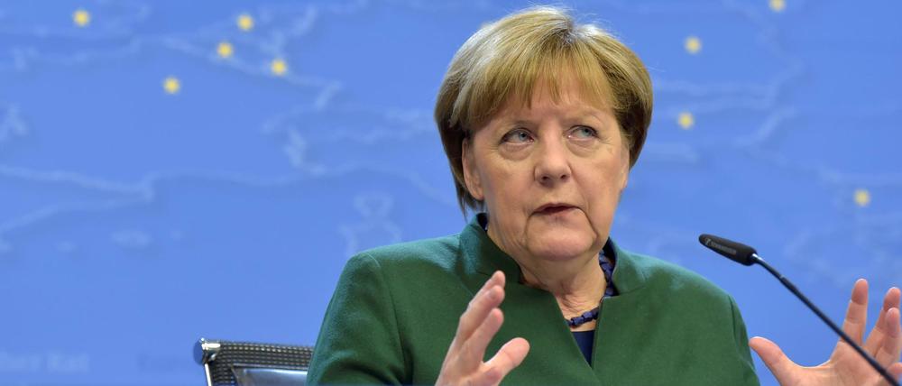 Wie funktioniert das mit der EU und den Mitgliedstaaten? Merkel will das Trump erklären. 