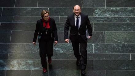 Geburtstagskinder auf dem Weg zur Sondierung: SPD-Chef Martin Schulz wurde am Mittwoch 62 - und verhandelte mit CDU und CSU.