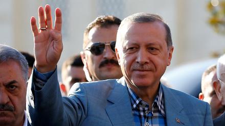 Recep Tayyip Erdogan, Präsident der Türkei, lässt Gülen-Anhänger in Deutschland verfolgen.