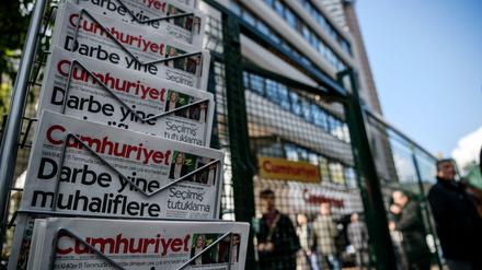 Die gedruckte Ausgabe der Zeitung Cumhuriyet. 