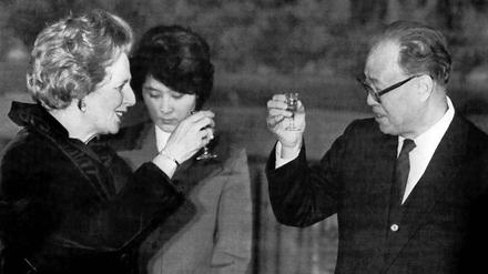 Zeremonie in Peking: Am 19. Dezember 1984 besiegelten die Londoner Premierministerin Margaret Thatcher und Pekings Ministerpräsident Zhao Ziyang die Rückgabe Hongkongs an China.