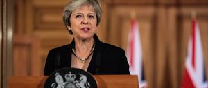 Theresa May, Premierministerin von Großbritannien, spricht nach dem informellen EU-Gipfel in Salzburg, in der Downing Street.