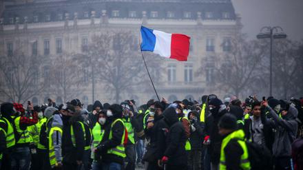 Protest der "Gelbwesten": Demonstranten in Paris 
