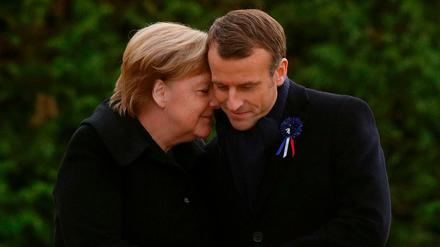 Angela Merkel und Emmanuel Macron am Samstag in Compiegne.