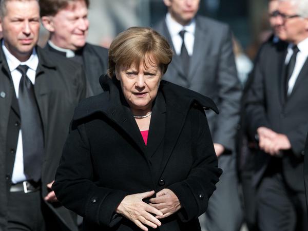 Bundeskanzlerin Angela Merkel bei ihrer Ankunft zur Trauerfeier für den ehemaligen Außenminister Guido Westerwelle.