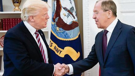 US-Präsident Donald Trump und Russlands Außenminister Sergej Lawrow am 10. Mai 2017 im Weißen Haus.