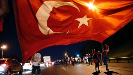 Die türkische Regierung will beim Thema Todesstrafe auch auf auf Volkes Willen hören.