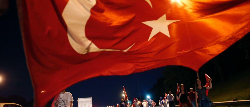 Die türkische Regierung will beim Thema Todesstrafe auch auf auf Volkes Willen hören.