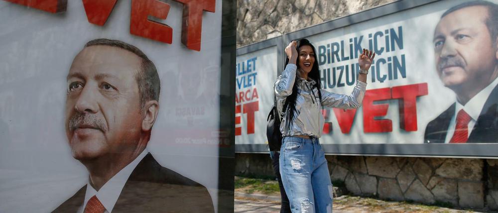 Die Plakate mit dem Bild Erdogans und dem Wort "Ja" sind allgegenwärtig.