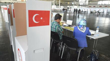 So könnte es ab Montag in vielen deutschen Städten aussehen, dann öffnen die Wahllokale für die türkischen Wahlberechtigten.