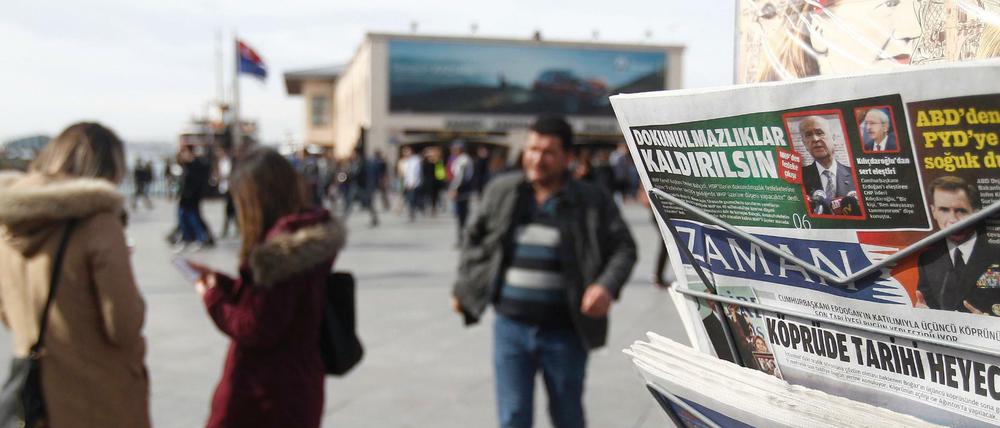 Die türkische Regierung verstärkt die Kontrolle über kritische Medien.