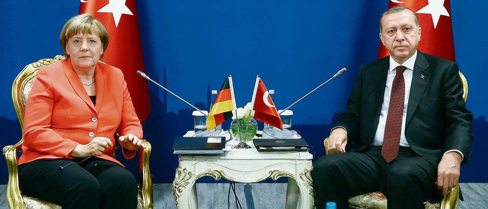 Verschiedene Perspektiven: Bundeskanzlerin Angela Merkel und der türkische Präsident Recep Tayyip Erdogan in Istanbul im Mai 2016.