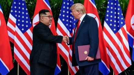 Nordkoreas Machthaber Kim Jong Un und US-Präsident Trump im Juni bei ihrem Treffen in Singapur.