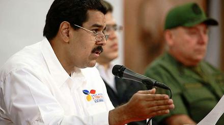 Venezuelas Vizepräsident Nicolas Maduro bei einem Krisentreffen in Caracas.