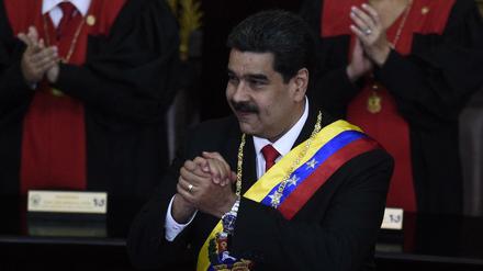 Der Präsident Venezuelas Nicolas Maduro - eine freie Wahl würde er verlieren. Das weiß er. 
