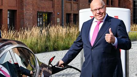 Freut sich über eine Million E-Autos: Wirtschaftsminister Peter Altmaier (CDU).