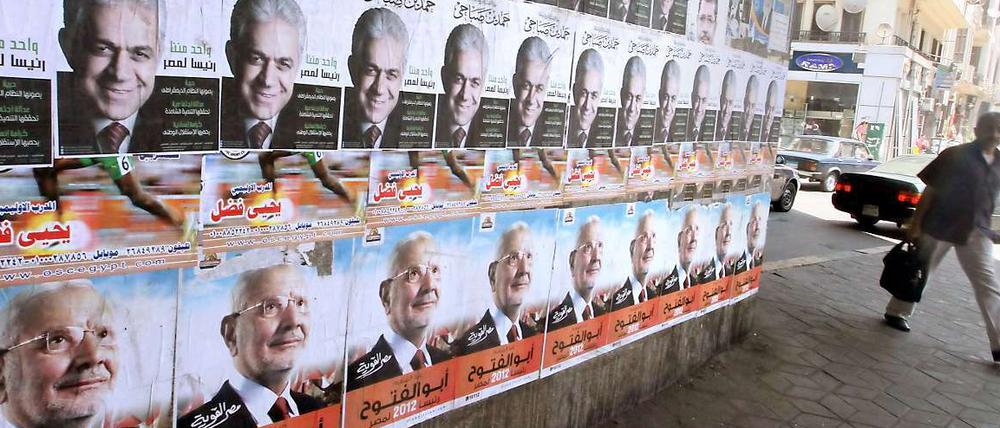 Wahlplakate in der Innenstadt von Kairo.