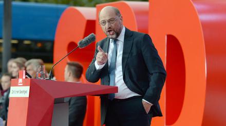 SPD-Kanzlerkandidat Martin Schulz spricht bei einer Wahlkampfveranstaltung in Kassel.