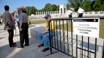 Veteranen trotzen der Schließung des Weltkriegsdenkmals in Washington.