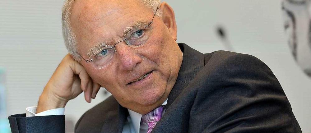 Finanzminister Wolfgang Schäuble verteidigt die Idee, den Chef der EU-Kommission direkt zu wählen.