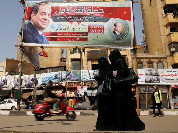 Präsident Al Sisi ist in Kairo allgegenwärtig.